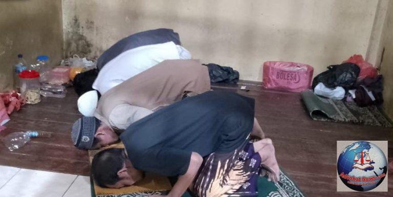 Sat Tahti Polres Bangka Barat Wajibkan Tahanan Solat