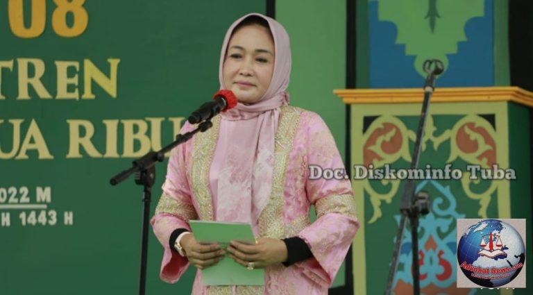 Bupati Winarti Kucurkan Dana Bantuan Pembangunan Musholla Pondok Pesantren Miftahul Huda Banjar Agung