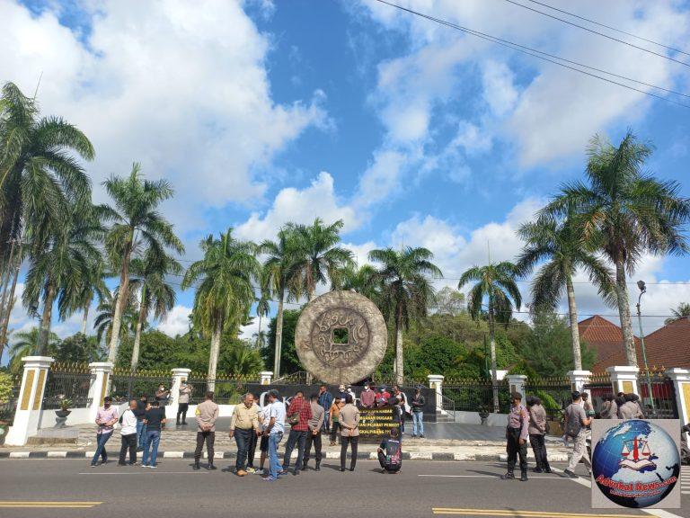 Polres Pangkalpinang berikan Pengamanan Saat Unras Damai oleh Persatuan Civitas Akademika lintas Perguruan Tinggi