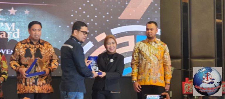Dari Bukti Ini “Pj. Bupati Tuba Barat Zaidirina” Raih LPM-RI Award 2022