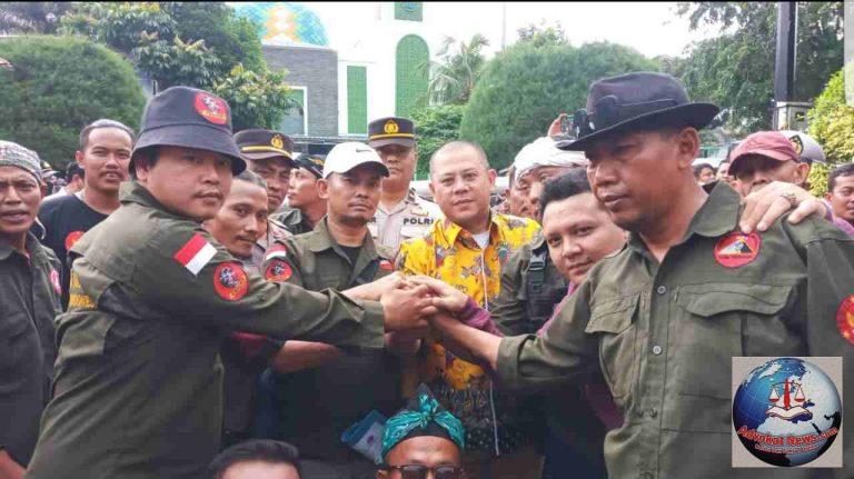 Duet ARB & LSM TRINUSA Geruduk DPRD Kota Bekasi