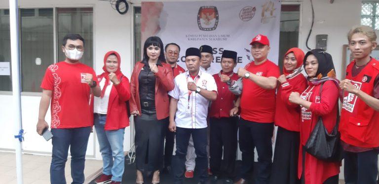 PSI kabupaten Sukabumi daftar ke KPU di dampingi wakil ketua dewan pengarah nasional dan pemenangan.