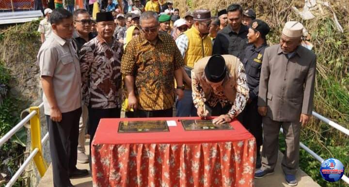 “Perayaan Hari jadi ke-15 Desa Pasir Datar Indah: Bersama Kita Kuat, Bersatu Kita Hebat, Menuju Masyarakat Sejahtera dan Desa Mandiri, Disaksikan langsung oleh Bupati”