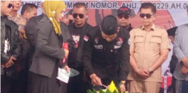 7db57b70-6aea-4de5-b2fd-f3351d45d8ec